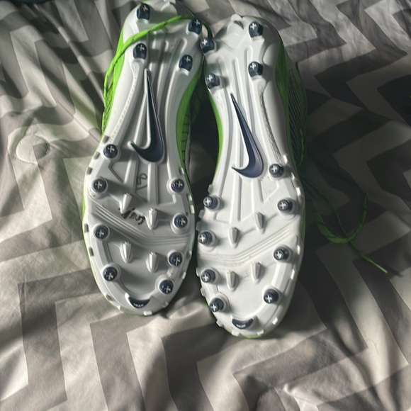 Nike skin football cleats worn once - Picture 4 of 4